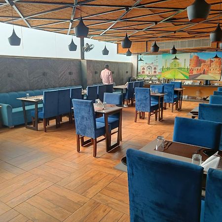 Hotel Ten Square, India 아그라 외부 사진