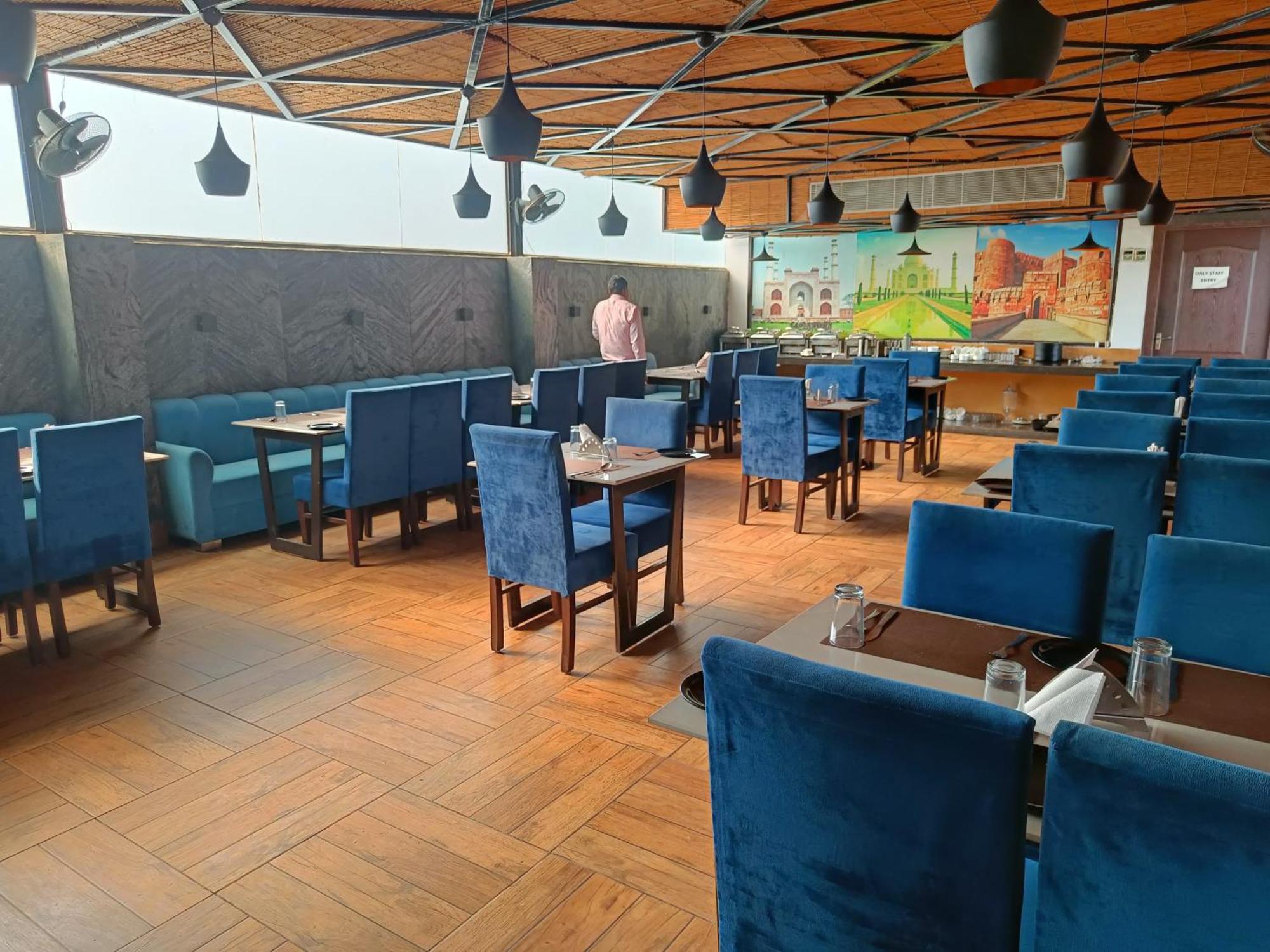 Hotel Ten Square, India 아그라 외부 사진
