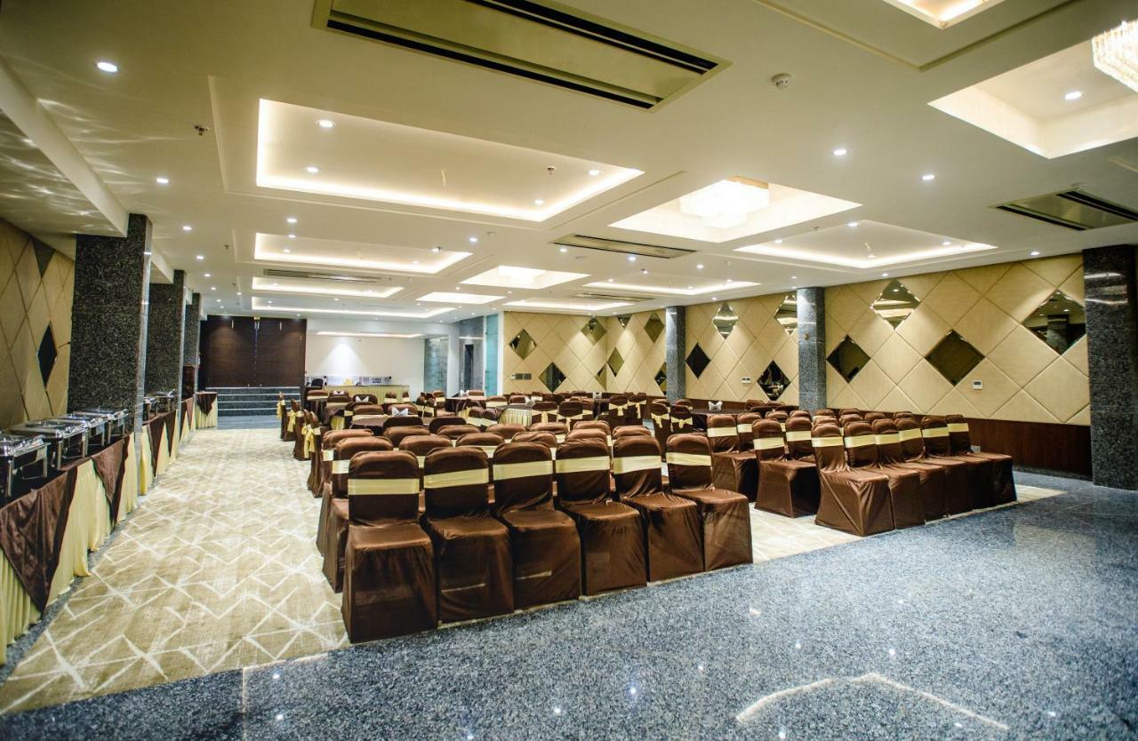 Hotel Ten Square, India 아그라 외부 사진