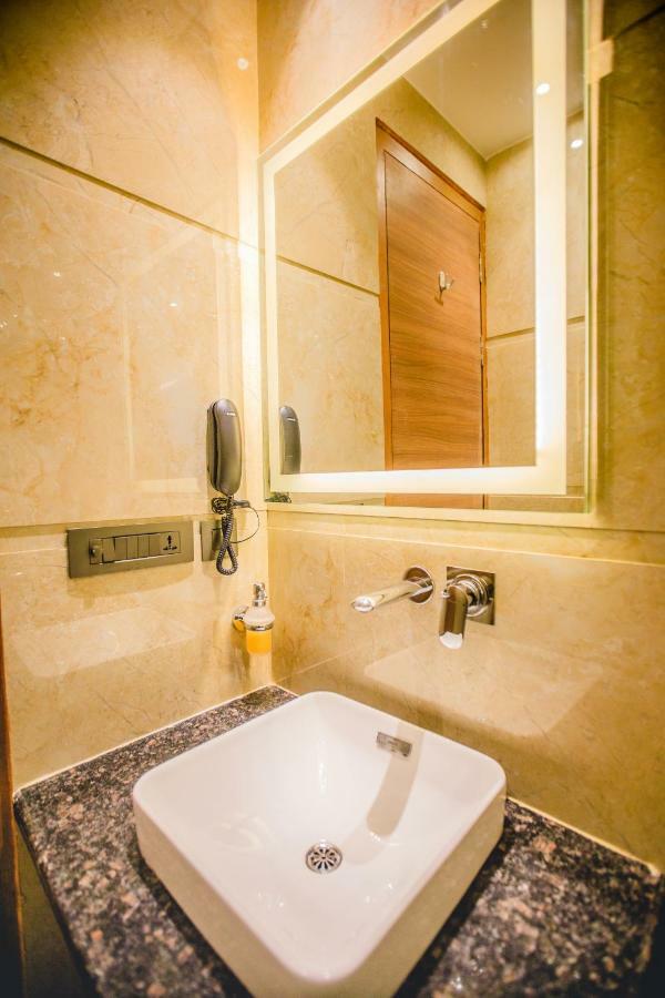 Hotel Ten Square, India 아그라 외부 사진