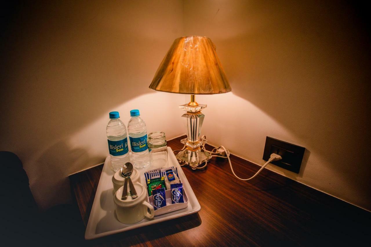Hotel Ten Square, India 아그라 외부 사진