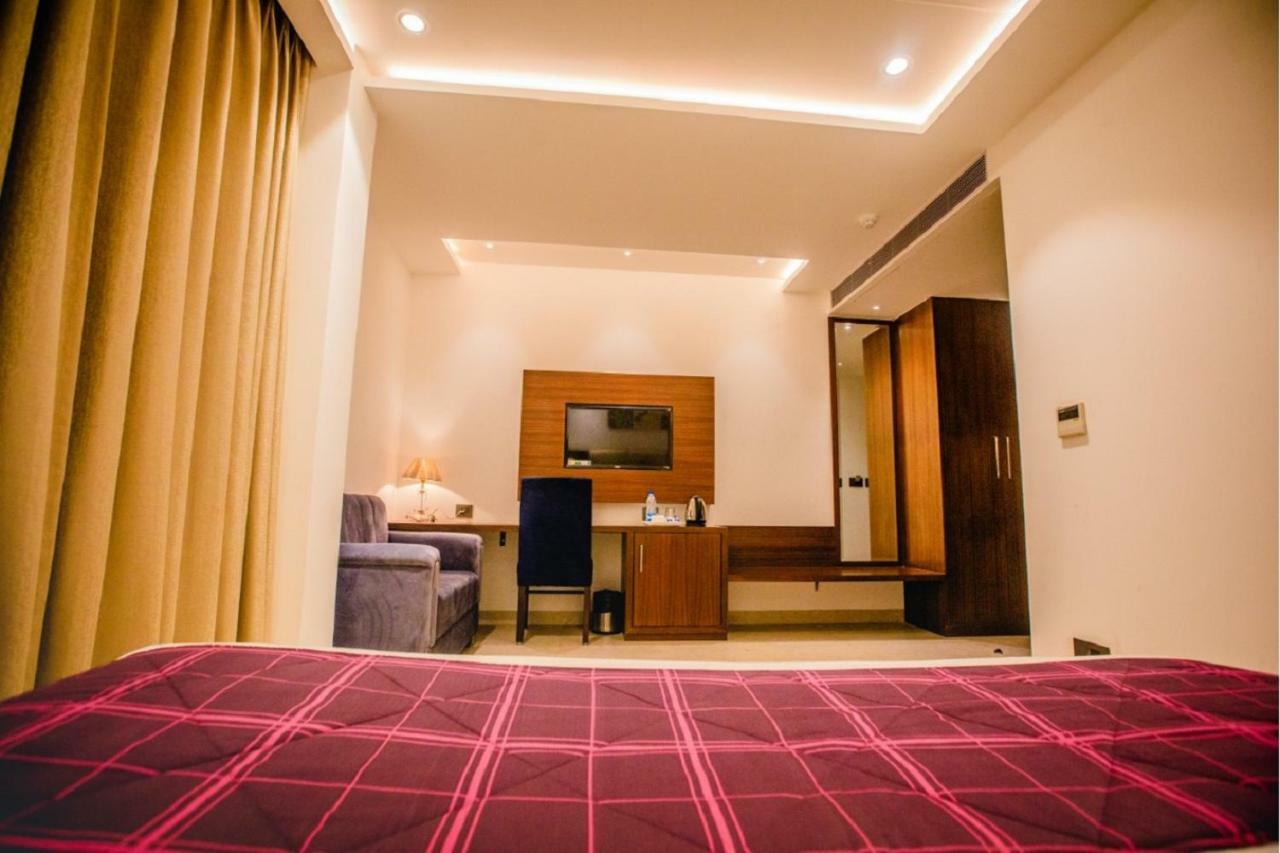 Hotel Ten Square, India 아그라 외부 사진