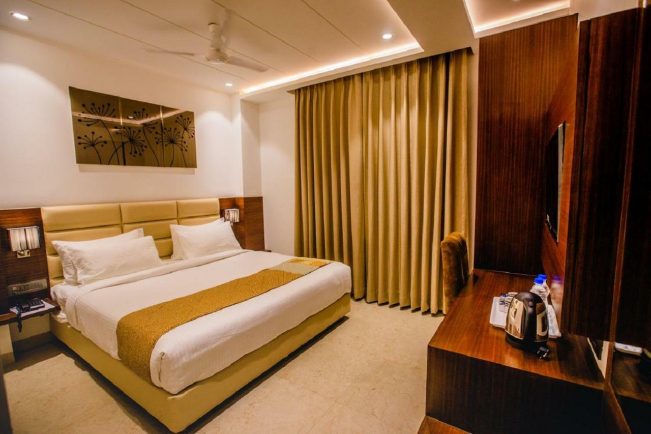 Hotel Ten Square, India 아그라 외부 사진