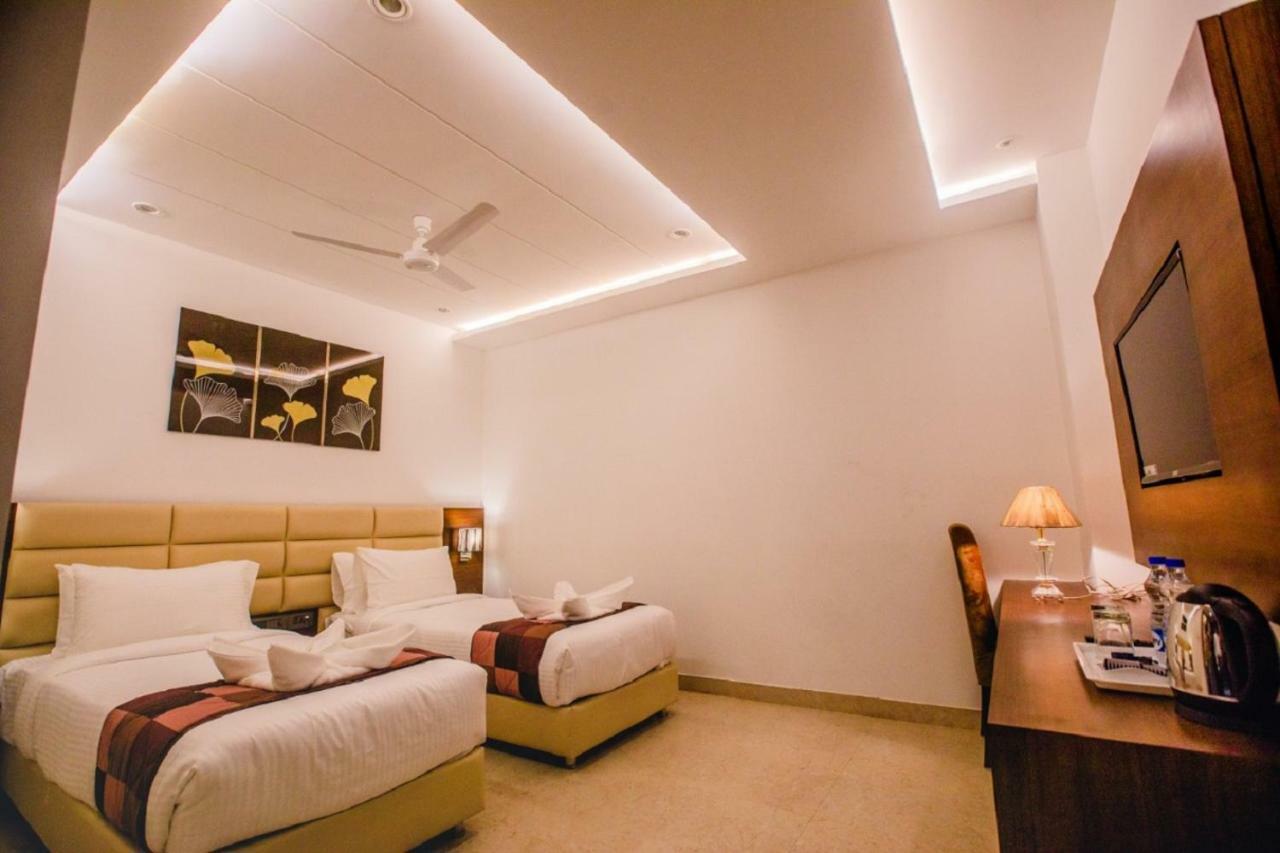 Hotel Ten Square, India 아그라 외부 사진
