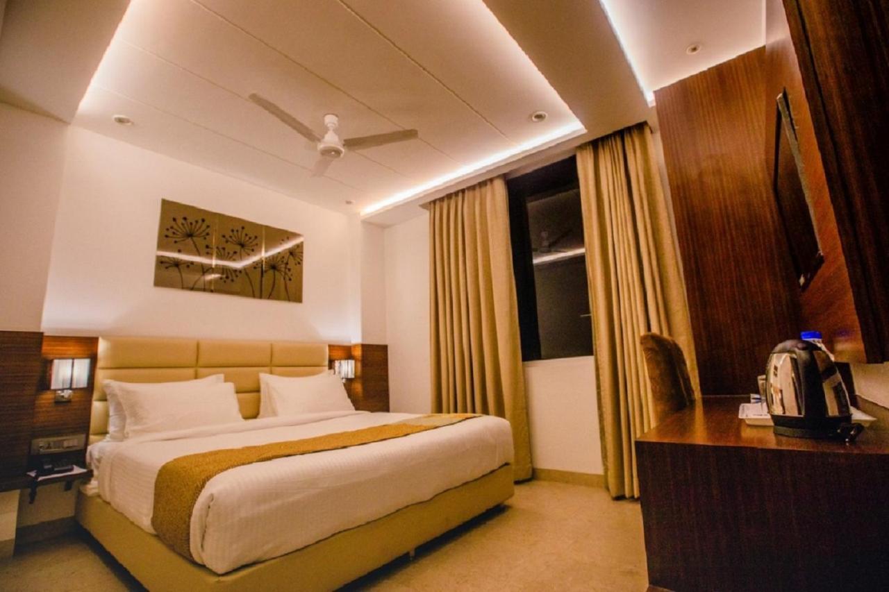 Hotel Ten Square, India 아그라 외부 사진