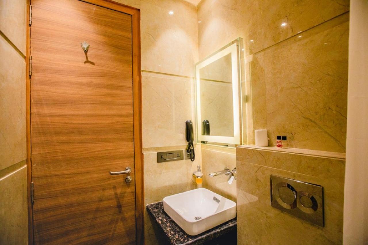 Hotel Ten Square, India 아그라 외부 사진
